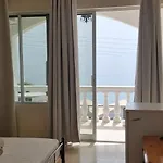 Ξενοδοχείο με διαμερίσματα Ionian Mare Άγιος Ιωάννης Περιστερών