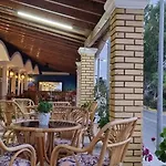 Ξενοδοχείο με διαμερίσματα Ionian Mare