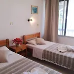Ξενοδοχείο με διαμερίσματα Ionian Mare 3*