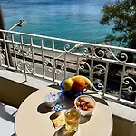 Ξενοδοχείο με διαμερίσματα Ionian Mare