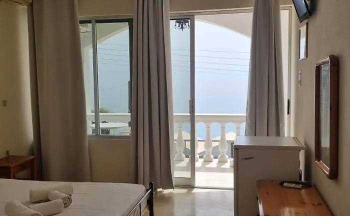 Апарт-отель Ionian Mare Агиос-Иоаннис-Перист